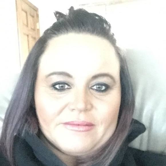 Meet your Posher, April - Picture 1 of 1